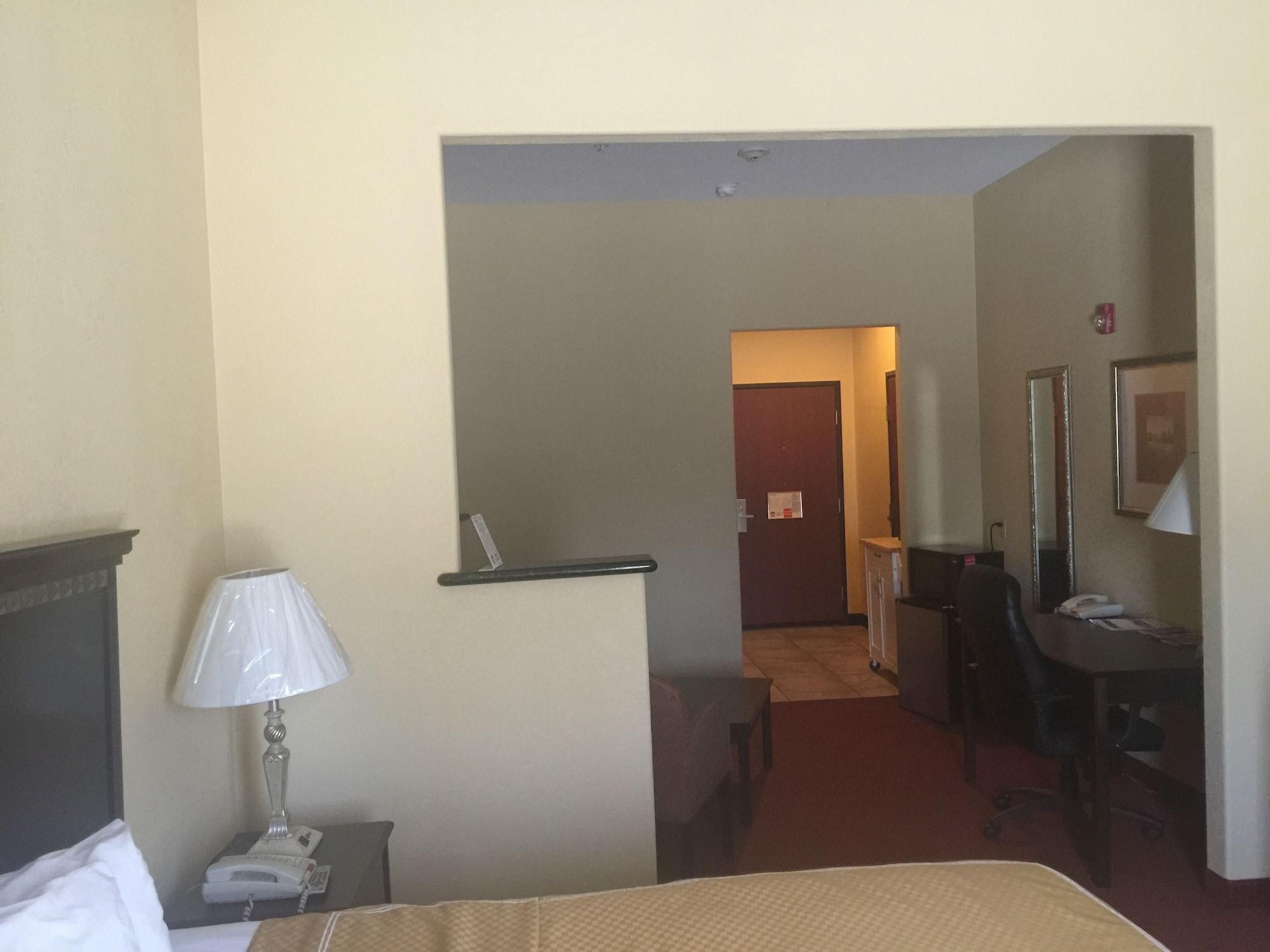 Comfort Suites Laredo Bagian luar foto