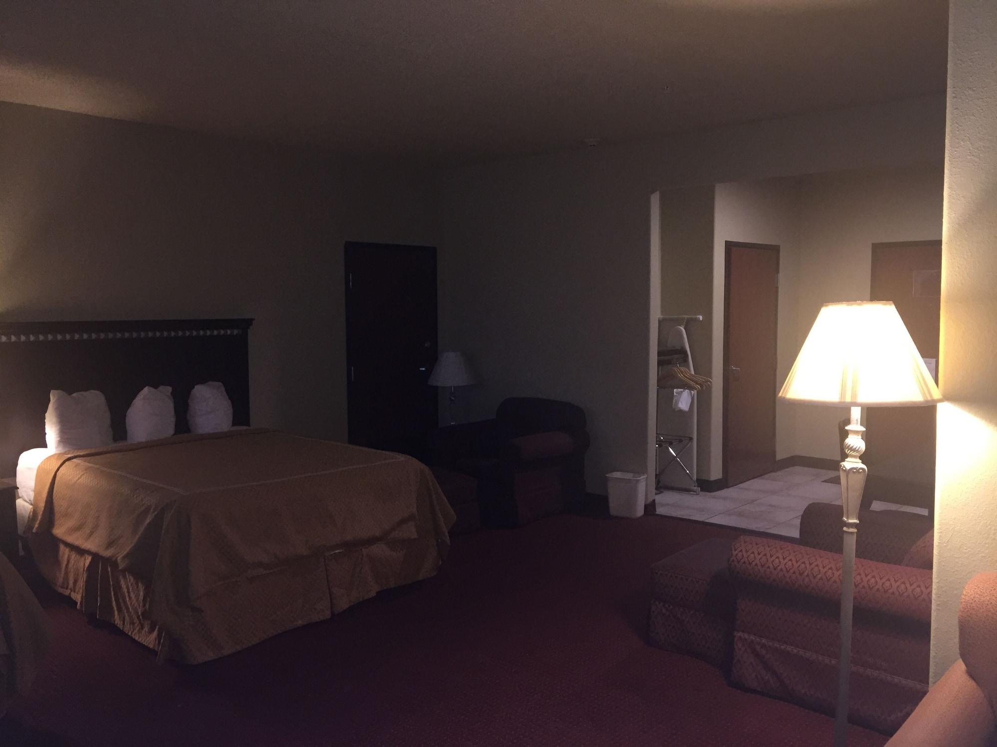 Comfort Suites Laredo Bagian luar foto