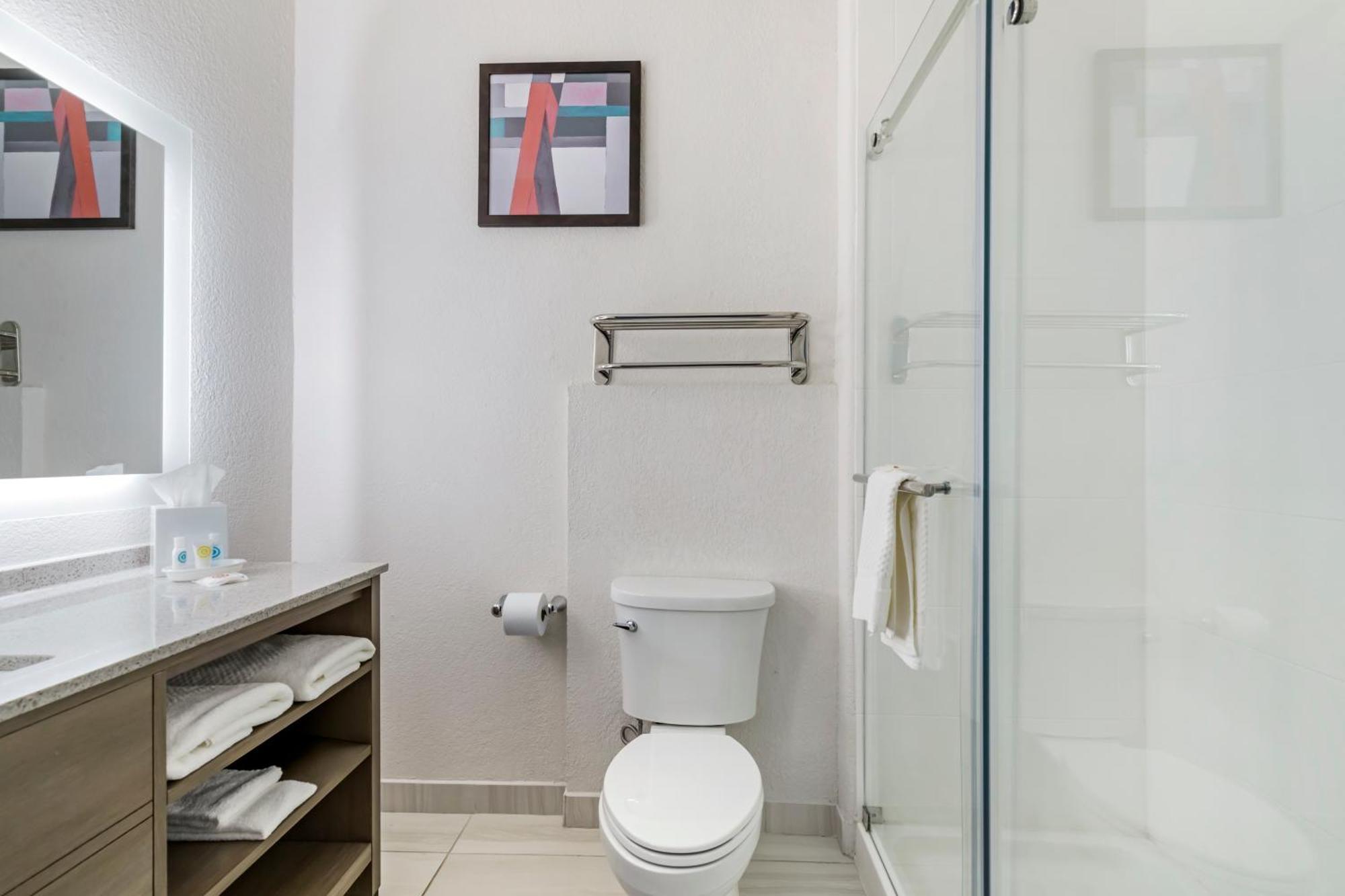 Comfort Suites Laredo Bagian luar foto