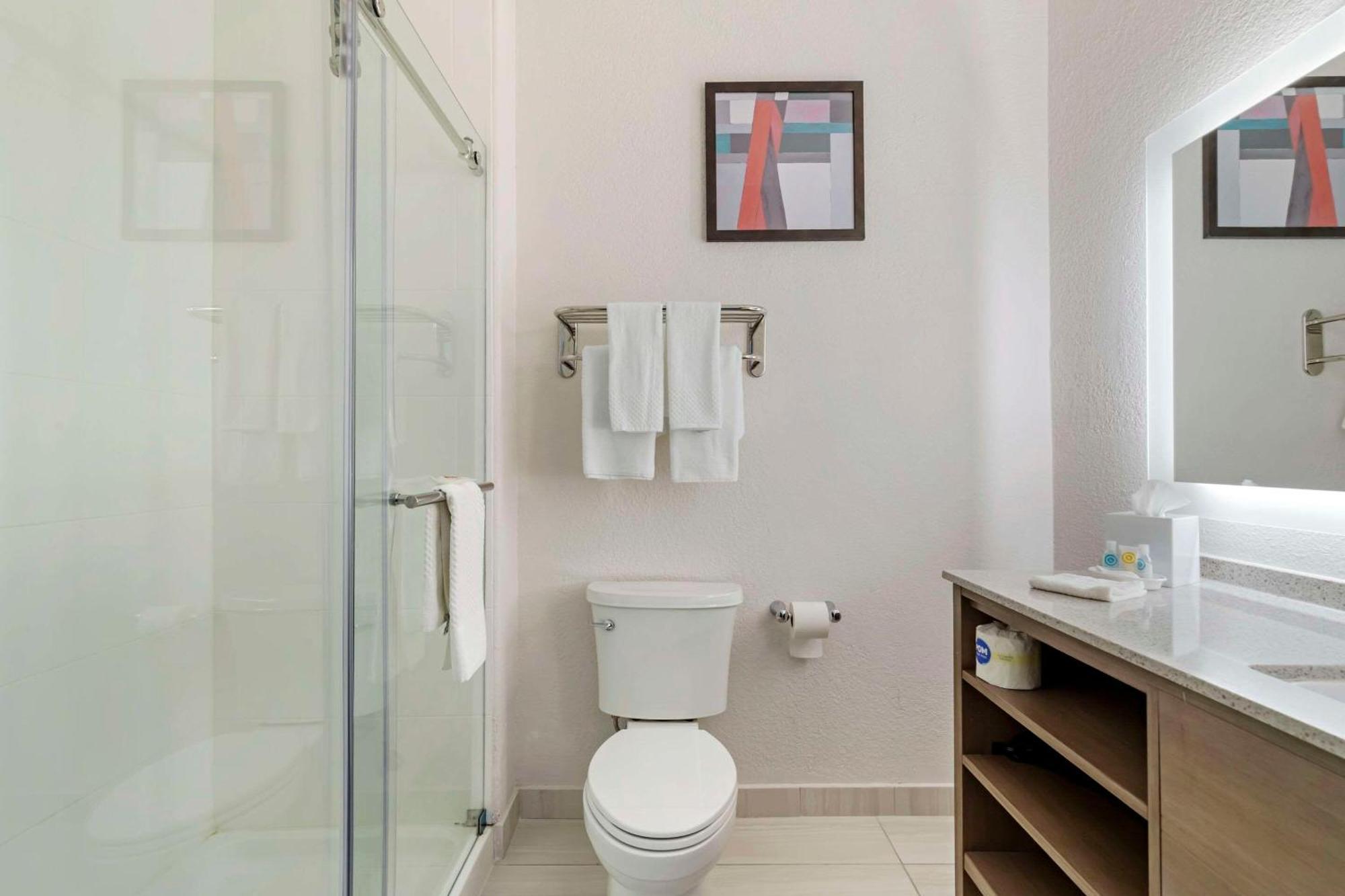 Comfort Suites Laredo Bagian luar foto