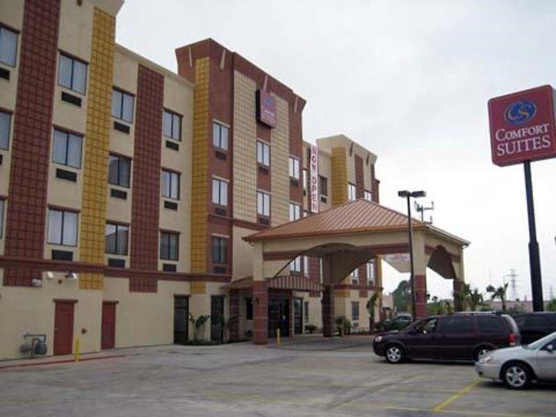 Comfort Suites Laredo Bagian luar foto